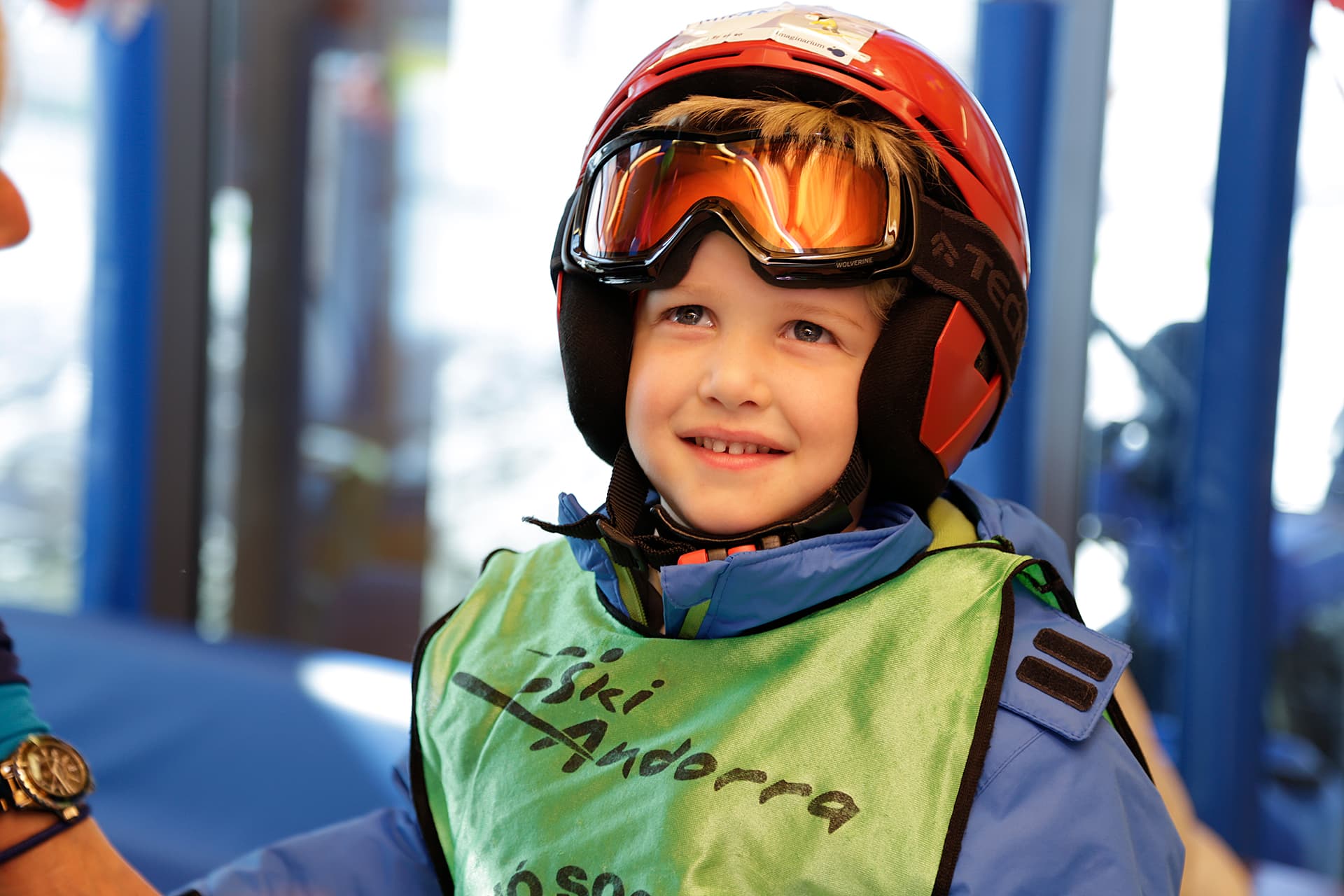 Family skiing in Grandvalira