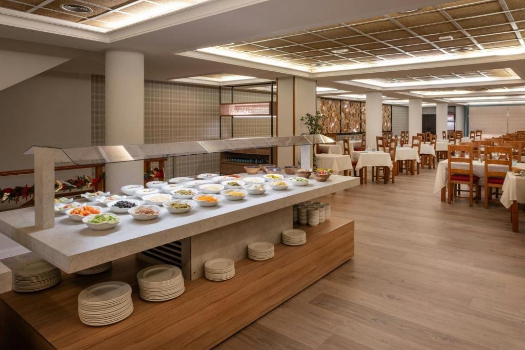 Hotel Euroski — photo 1 of 6