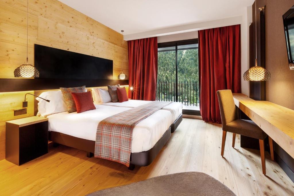 Lodge Park Hotel — photo 1 of 7
