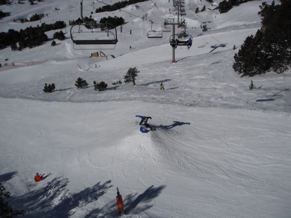 Ball in middle of the piste 12/02