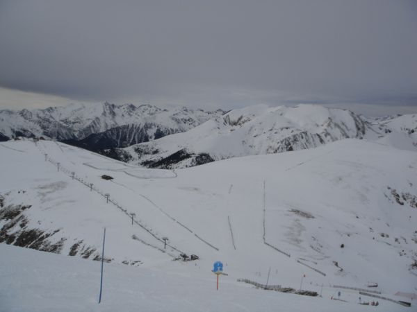 View down Oreneta blue slope 15/01