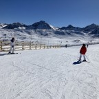 Skiing red slope Llebre