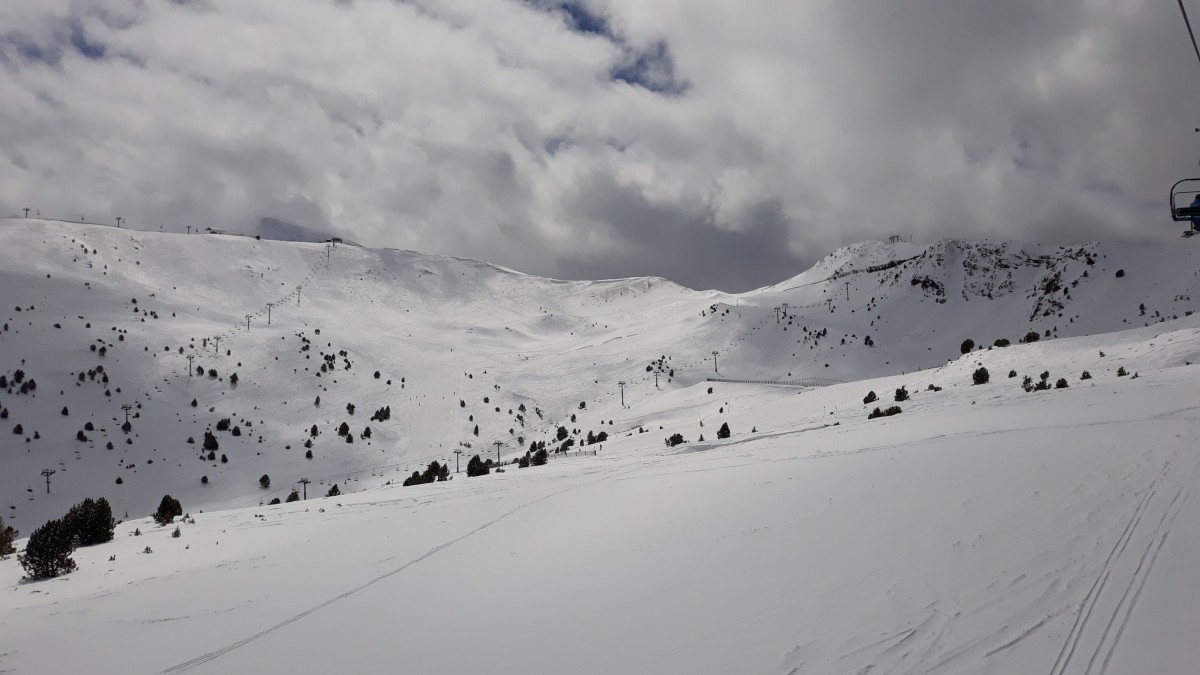 Soldeu valley, looking towards Solanelles and Assaladores chairlifts