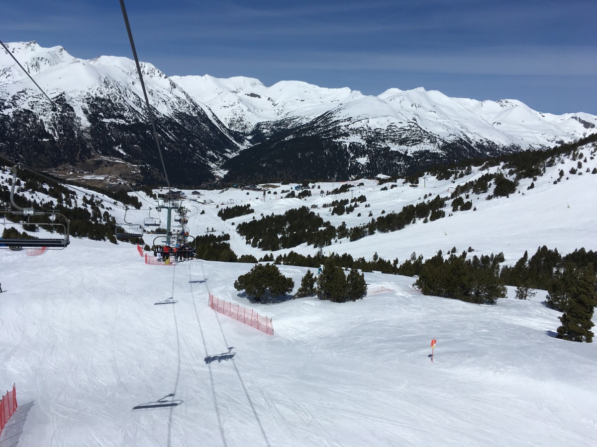 Looking back at El Tarter from Llosada chairlift