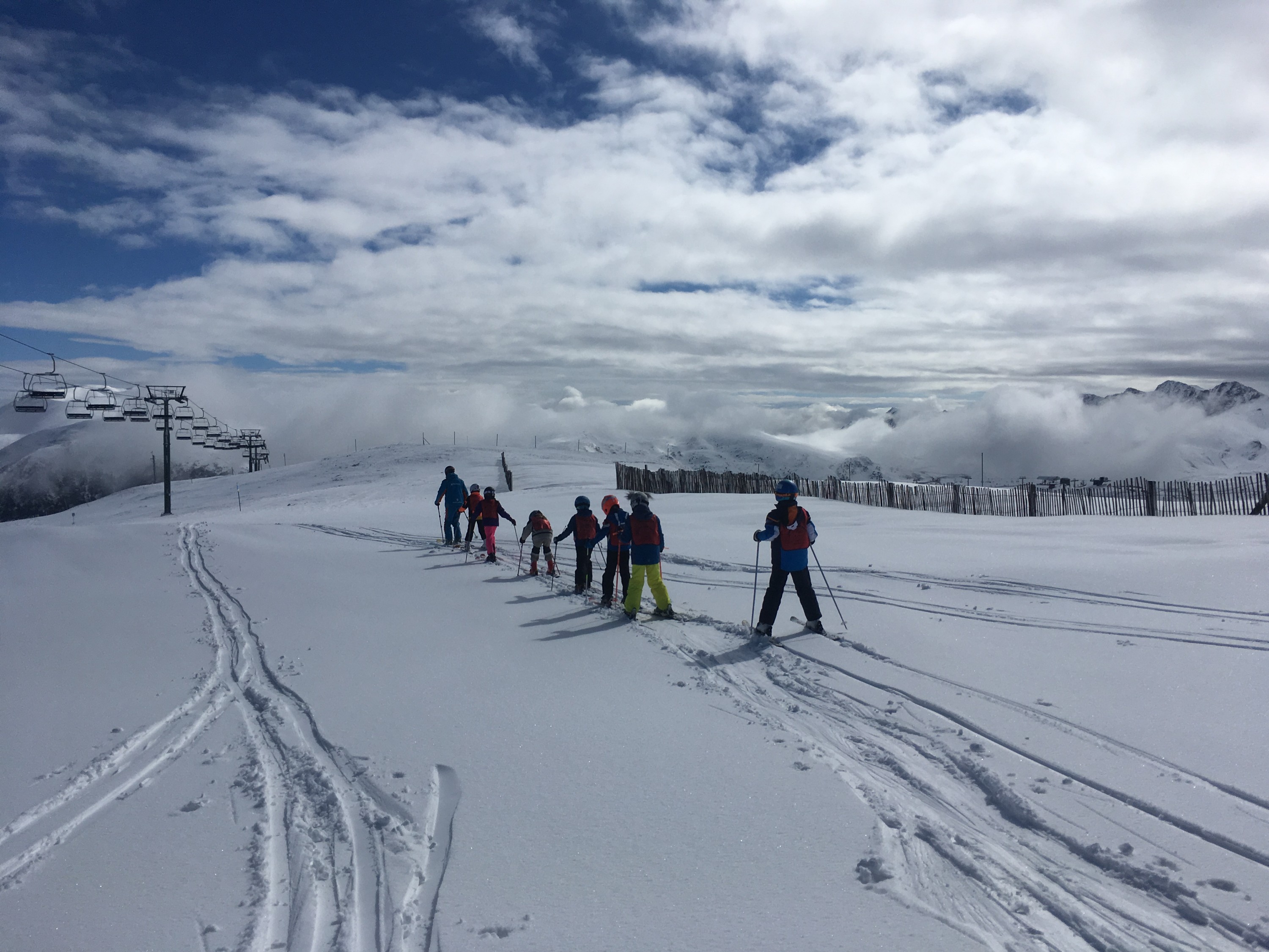 ski hire in soldeu