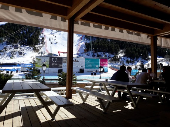Sol I Neu terrace - perfect spot for watching the Slalom and Giant Slalom races on Avet