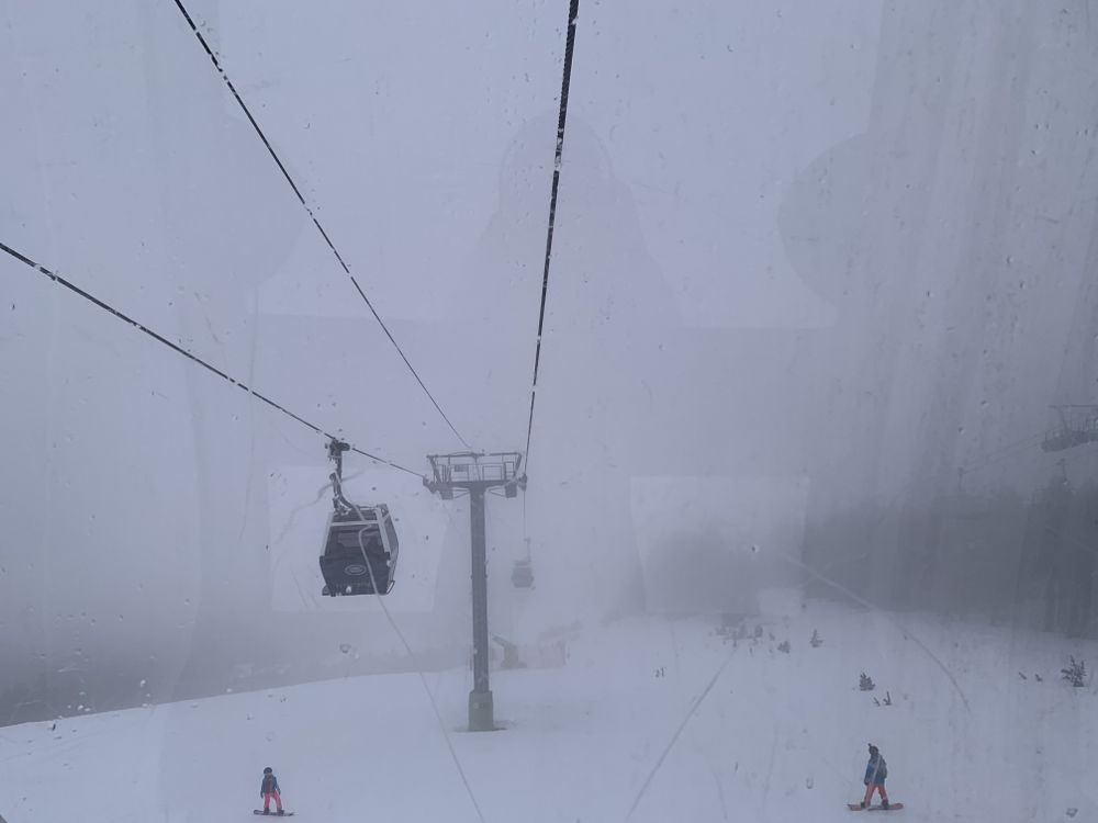 A snowy day on the Soldeu gondola